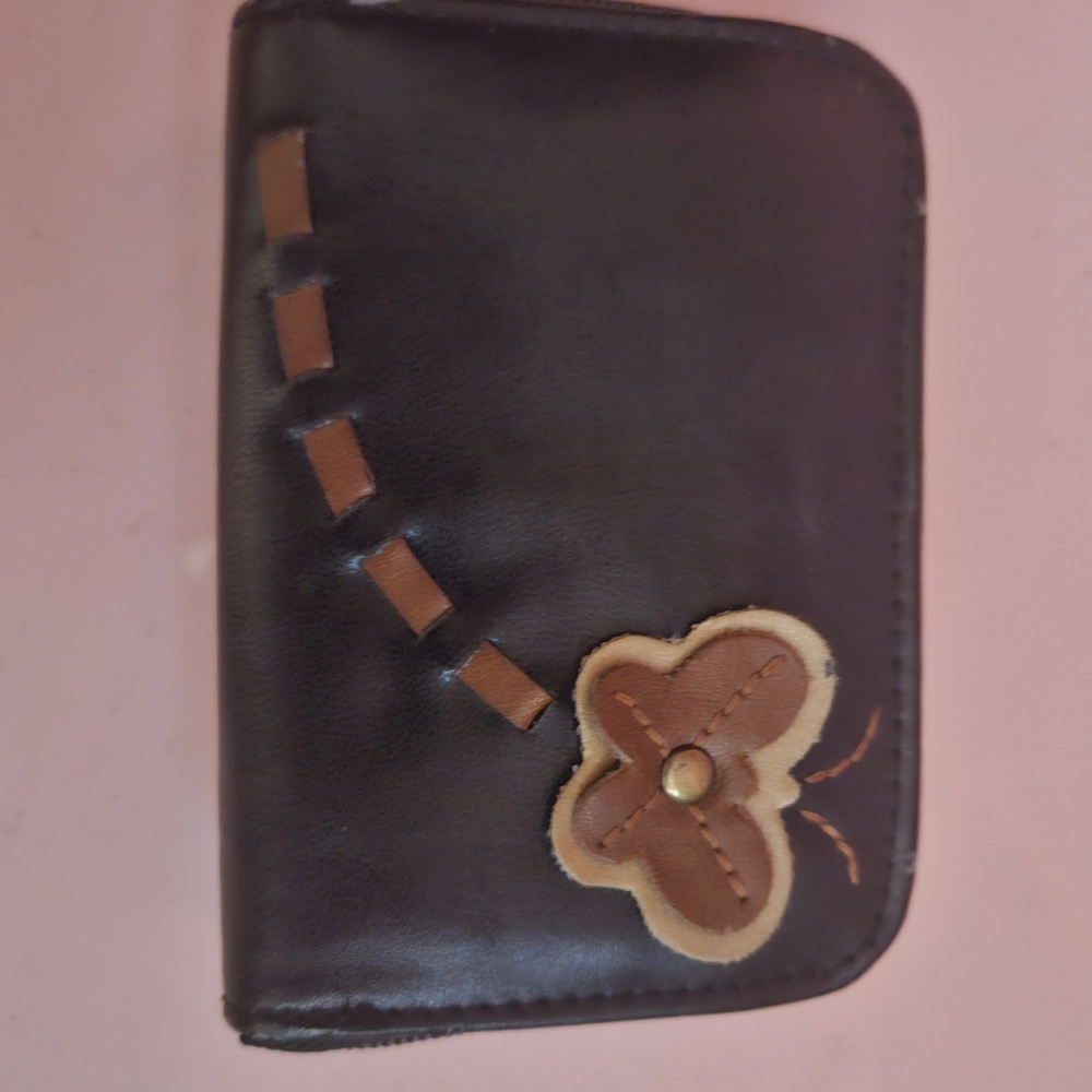Brown Leather Zip Wallet with Flower Appliqué